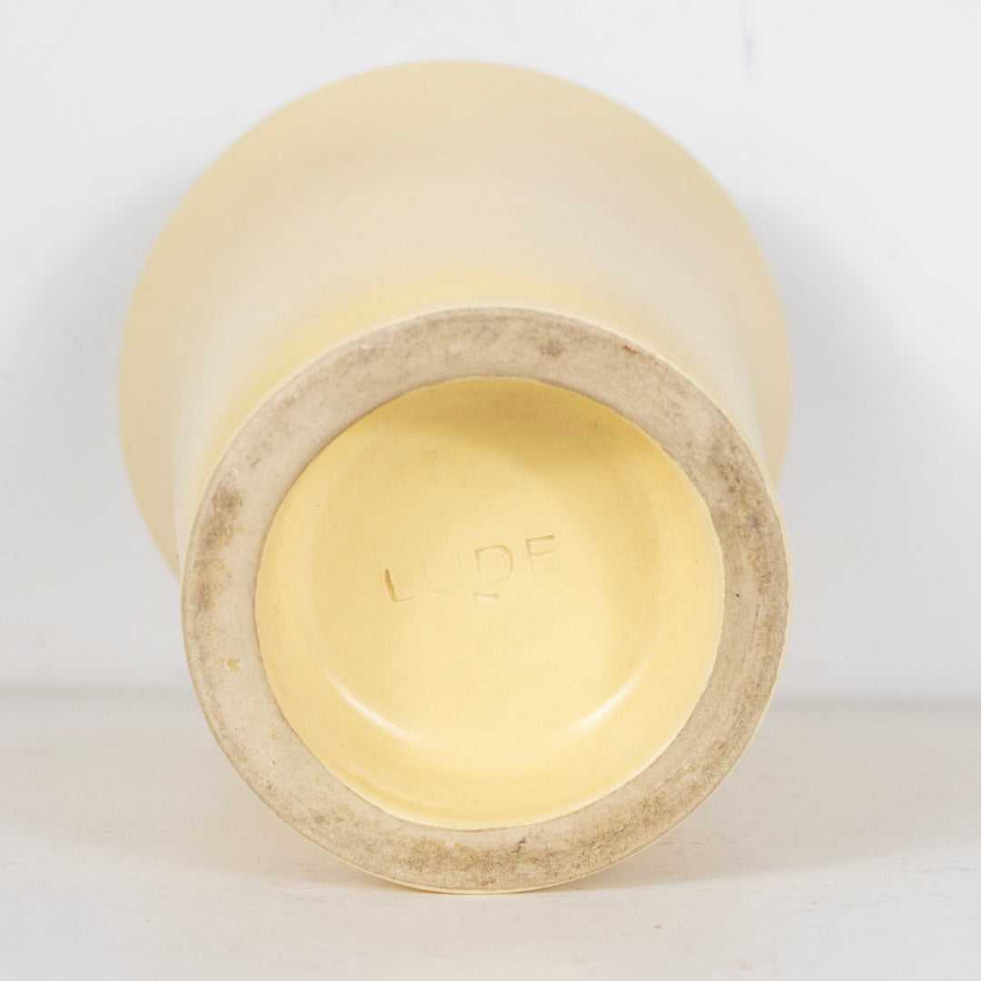 Vase jaune LUDE DEBEAULIEU