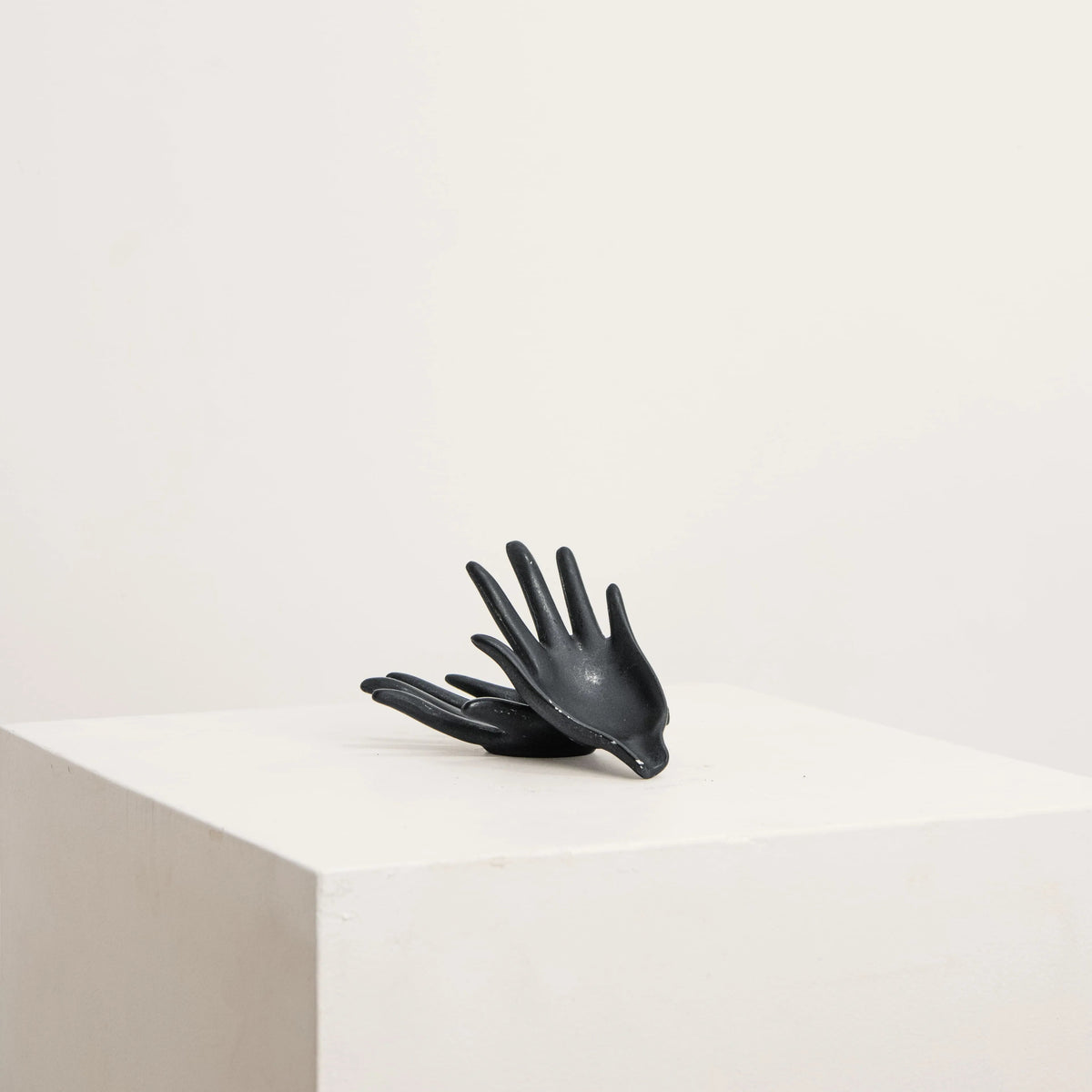 Vide-Poche Main en Céramique Noire DEBEAULIEU